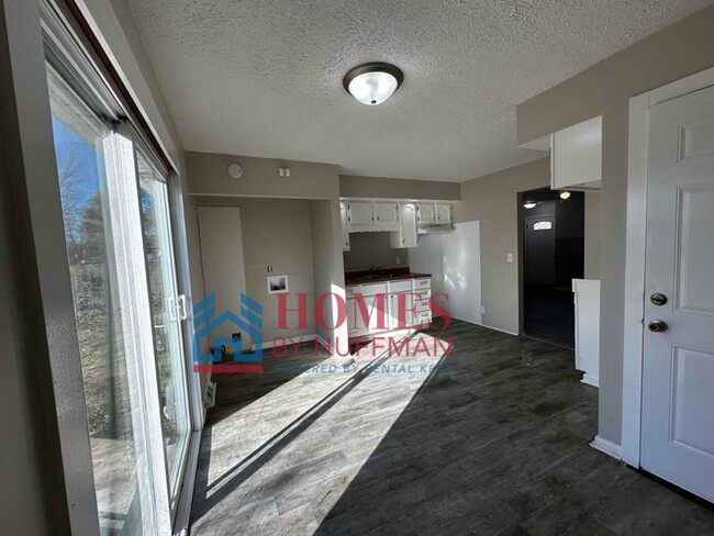 Building Photo - Three Bedroom House | Move In Ready