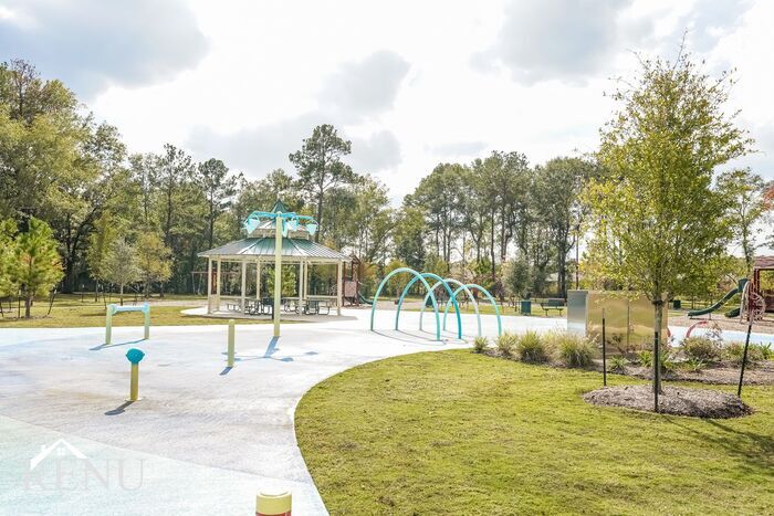 Building Photo - 10457 Sweetwater Creek Dr