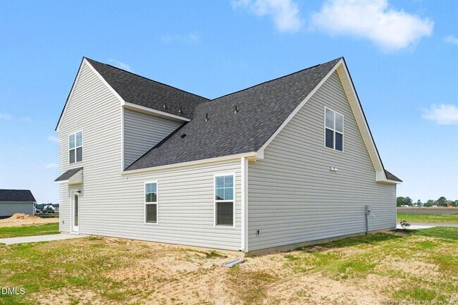 Building Photo - 92 Littlefield Ln