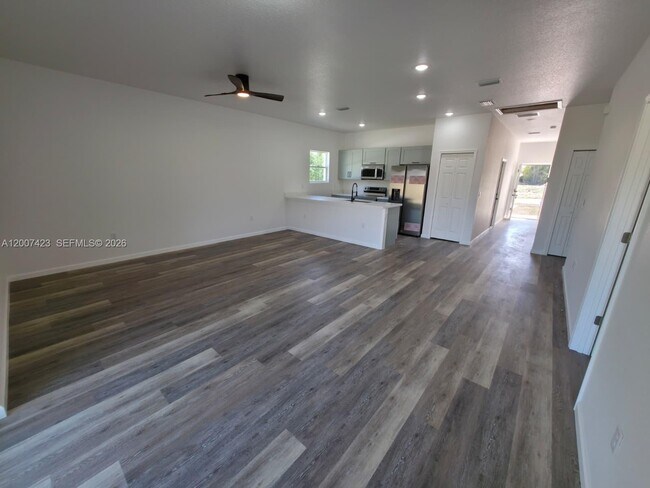 Building Photo - 14659 SW 22nd Pl