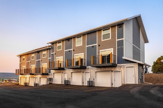 Building Photo - 2949 Aspen Dr