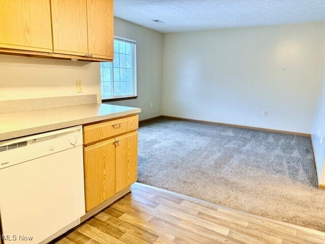 Building Photo - 1894-1898 Springfield Lake Blvd