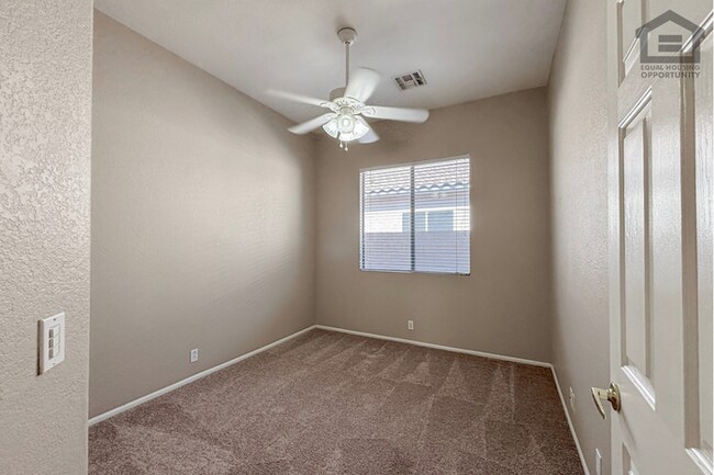 Building Photo - 3Bed/2Bath House at N 59th Ave/Union Hills! Move-In Ready on 09/24/2026! -- 3 CAR GARAGE! PRIVATE...