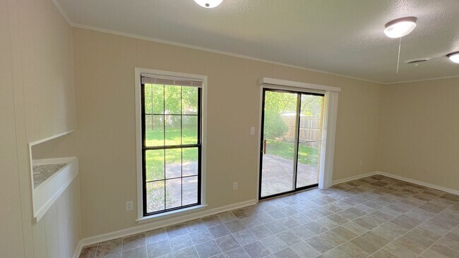 Building Photo - Beautiful 4-bedroom brick home