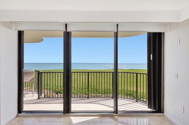 Building Photo - 400 S Beach Rd
