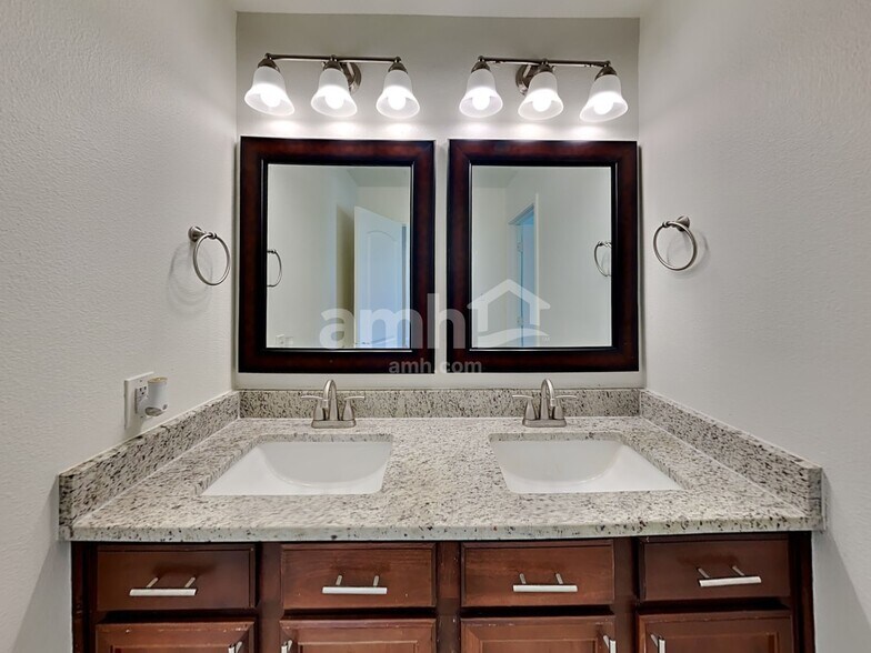 Building Photo - 22403 Mount Echo Dr