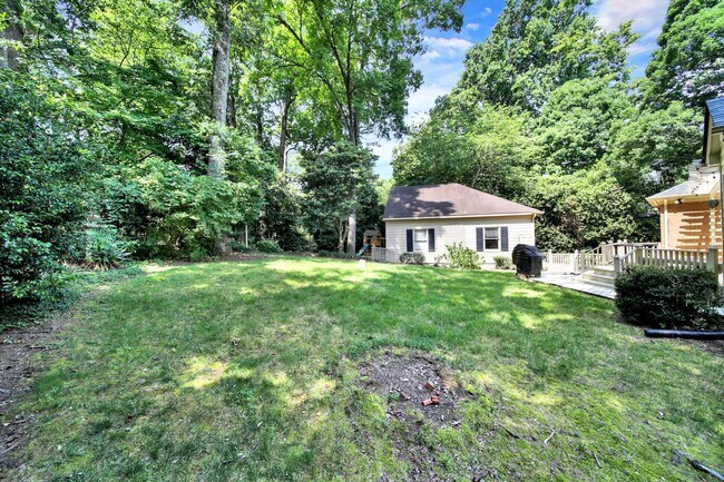 Building Photo - Lovely 3 Bed 2 Bath Ranch Home in South Park!