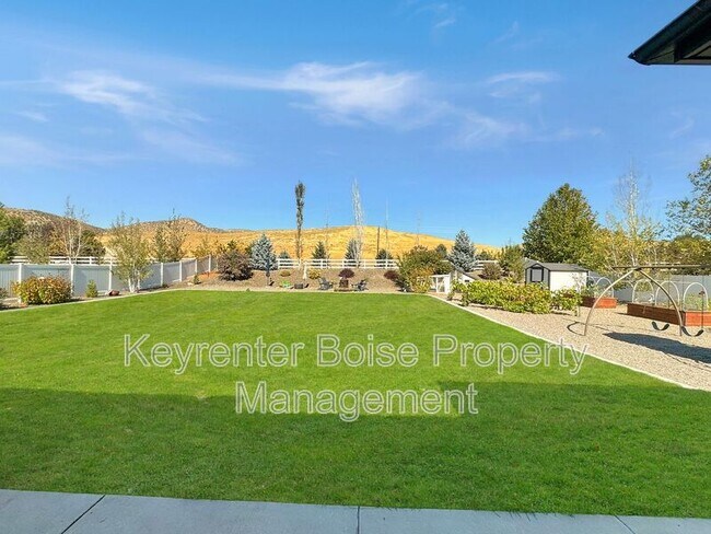 Building Photo - 9216 W Mirror Pond Dr