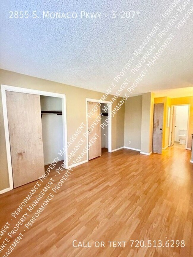 Building Photo - Plaza De Monaco Condo