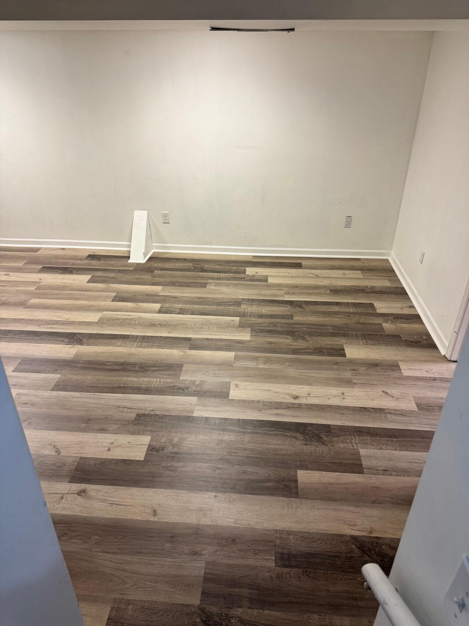 Building Photo - 305 Cobblestone Ct