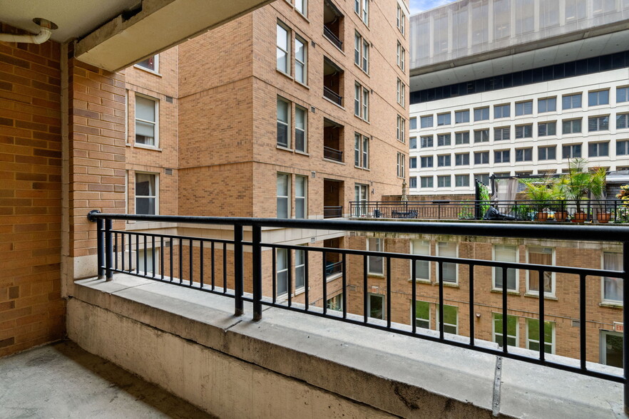 Building Photo - 915 E St NW