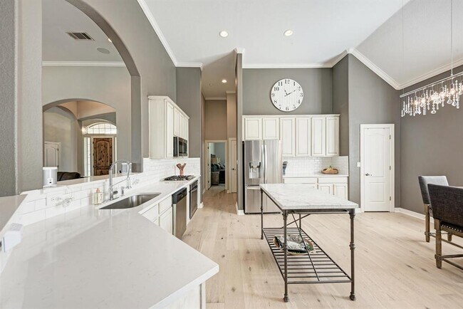 Building Photo - 545 Tom Sawyer Rd