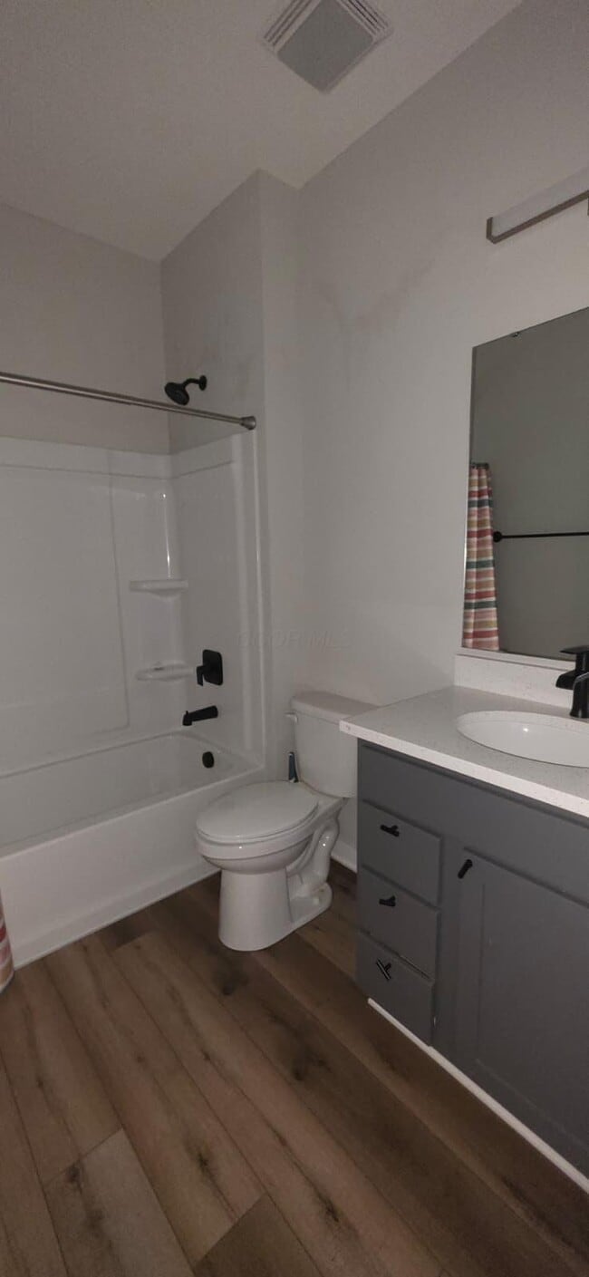 Building Photo - 566 Rochdale Run