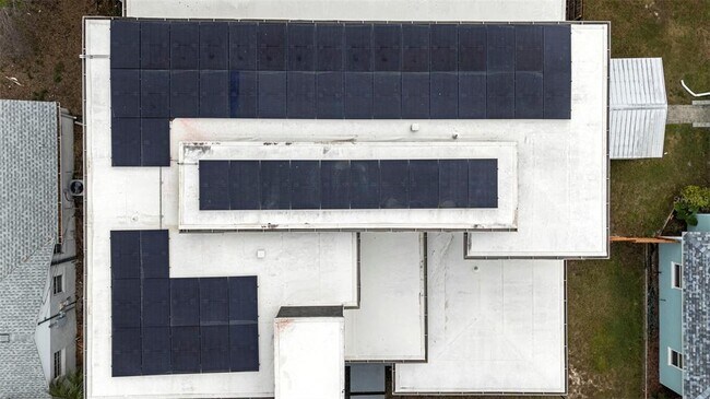 Building Photo - 3624 S Gardenia Ave