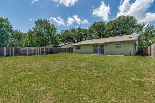 Building Photo - 3 Bed/2 Bath Hidden Treasure in Garland
