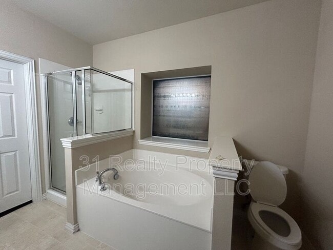 Building Photo - 10228 Ashburn Dr