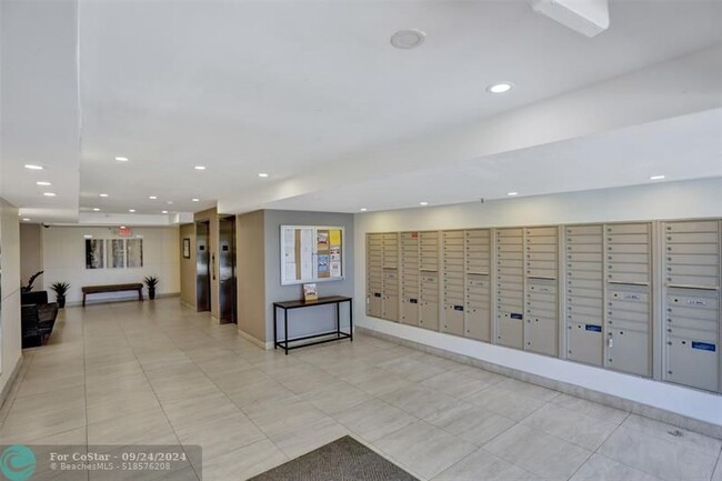 Building Photo - 105 Lake Emerald Dr