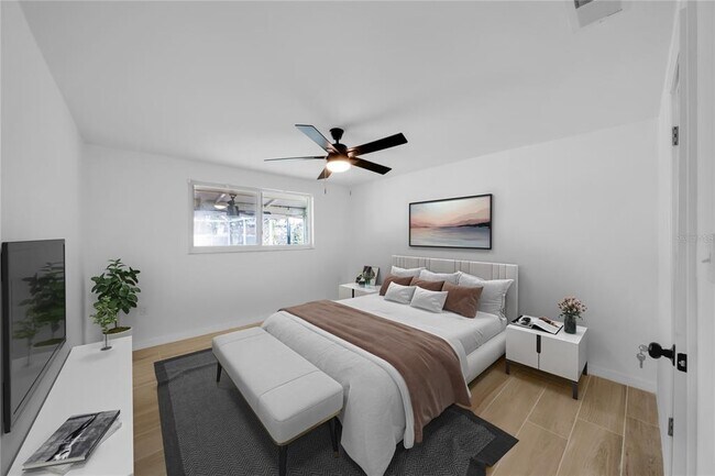 Building Photo - 3307 Pinetree St