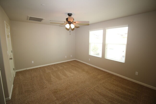Building Photo - Cute Home in Fresno!