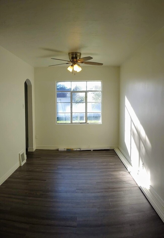 Building Photo - 761 440 W