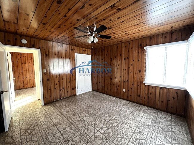 Building Photo - 2449 Seabright Ave