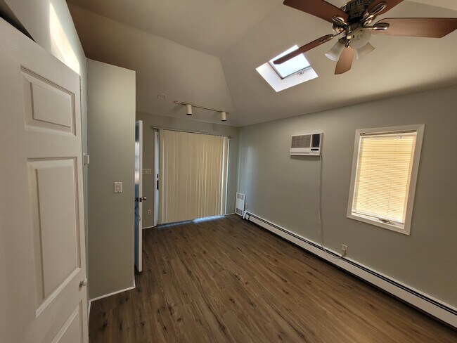 Master Bedroom - 2992 Grand Blvd