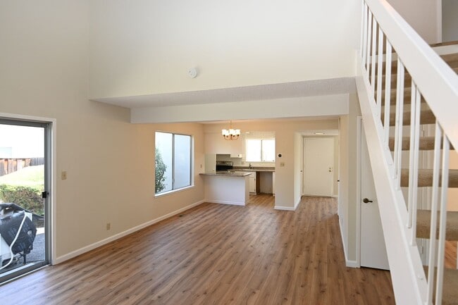 Building Photo - 1181 Casa Marcia Pl