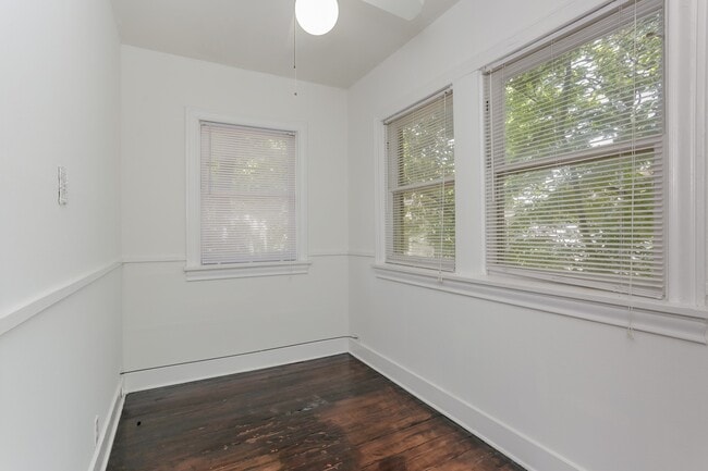 Building Photo - 1812 Banks St