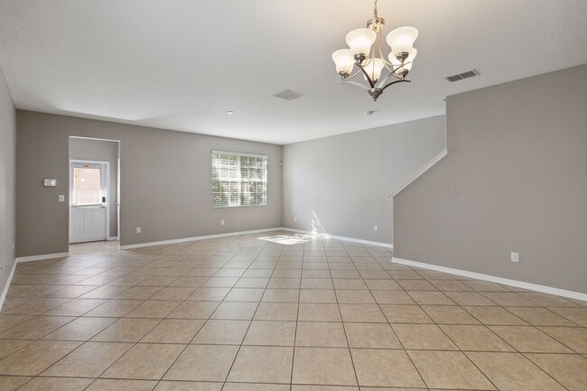 Building Photo - Spacious 3/2.5 Energy Efficient Home in Ha...