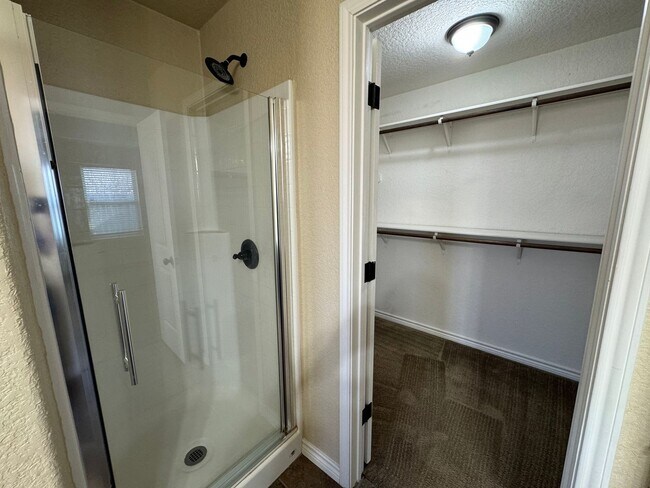 Building Photo - 601 W Little Dipper Dr