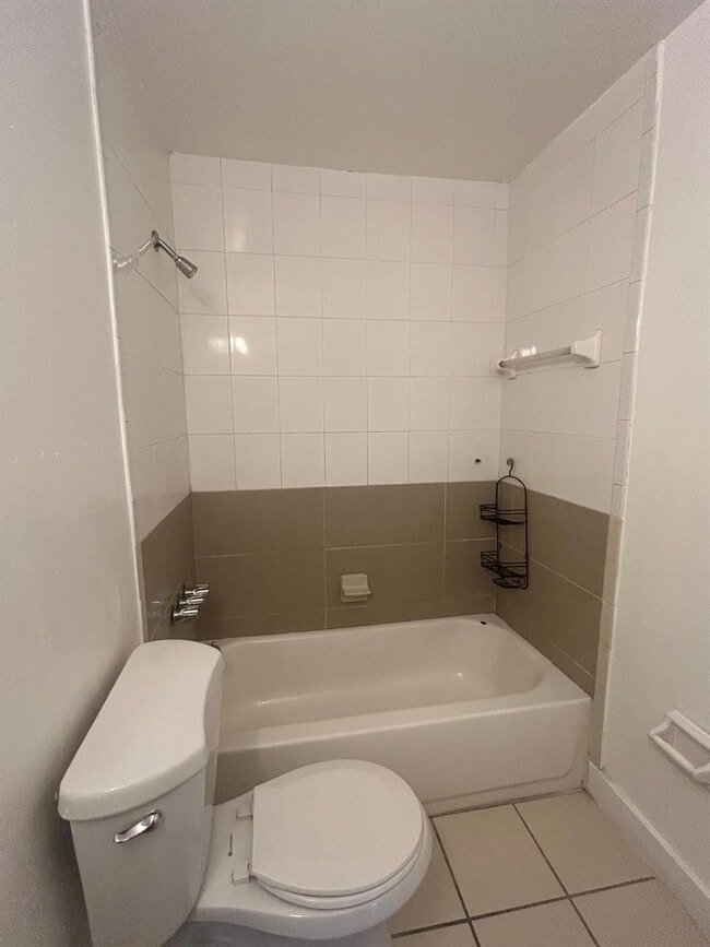 Building Photo - 3109 NW 2nd Terrace