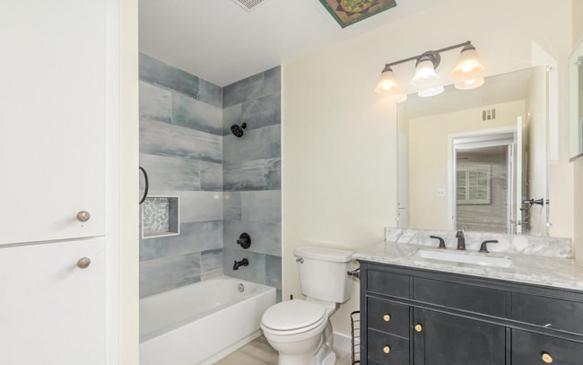 Building Photo - Freshly updated home near ASU - huge lot, ...