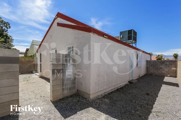 Building Photo - 4161 N Overbrook Dr