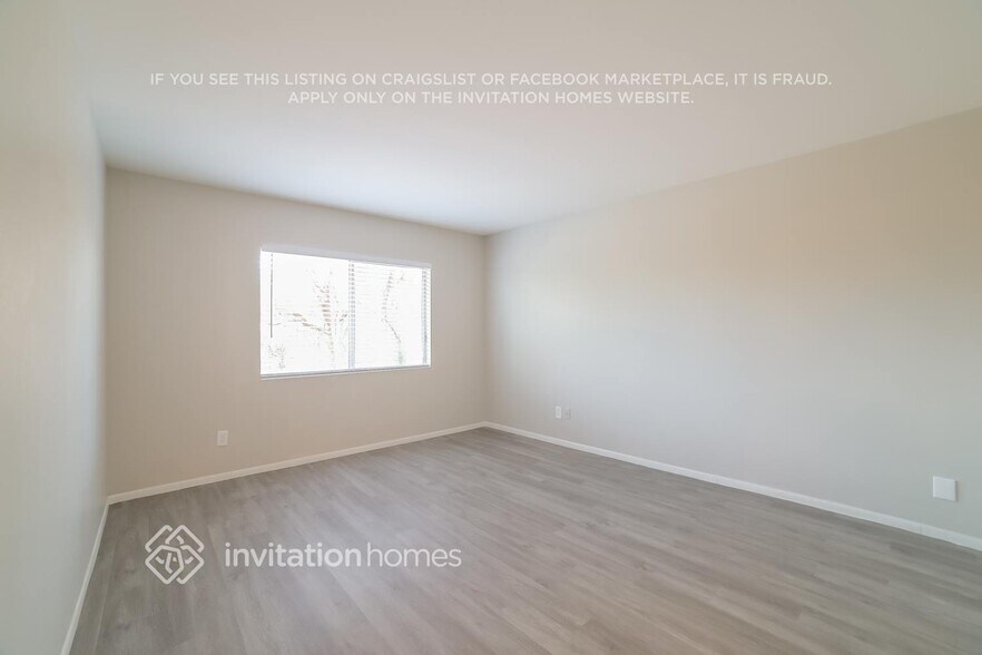 Building Photo - 4823 S Roberts Rd