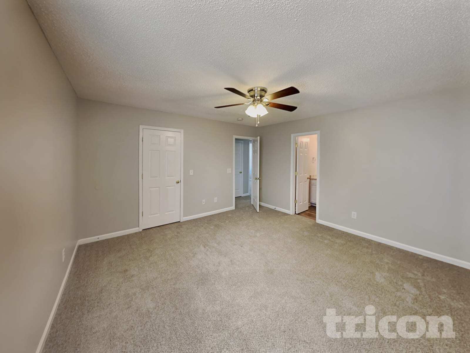 Building Photo - 337 White Gables Dr