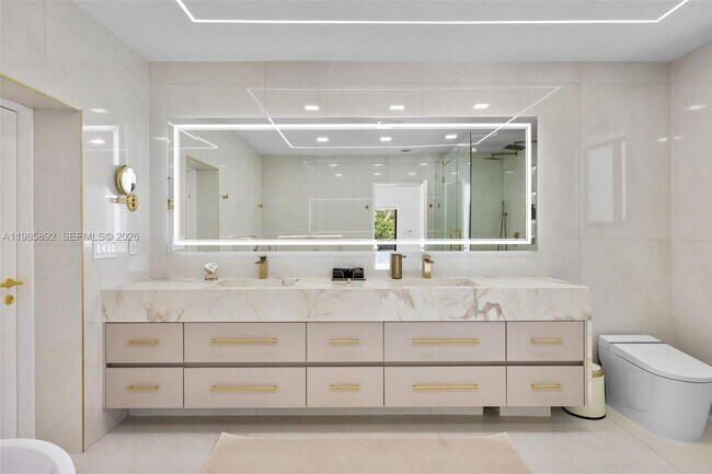 Building Photo - 1117 Adams St