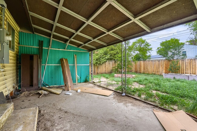 Building Photo - 3006 Hudson St