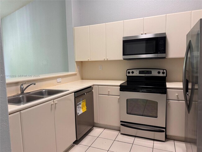 Building Photo - 1663 SE 29th St