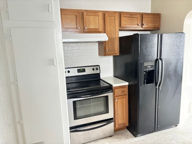 Building Photo - Newly Remodeled 4 Bedroom / 2 Bathroom House in the '07