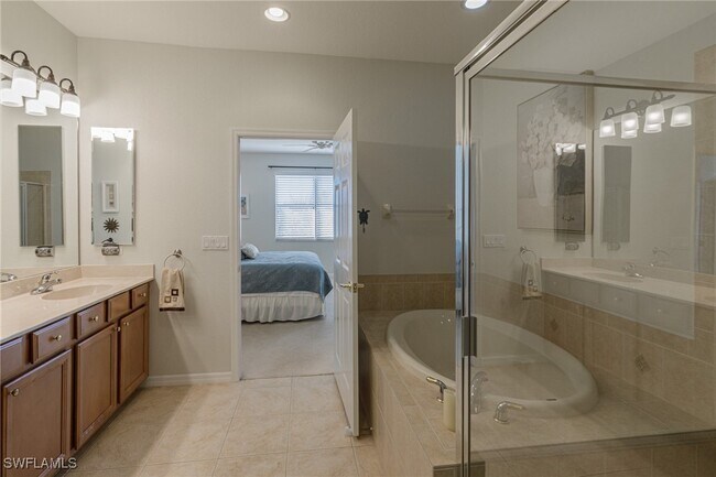 Building Photo - 9631 Spanish Moss Way