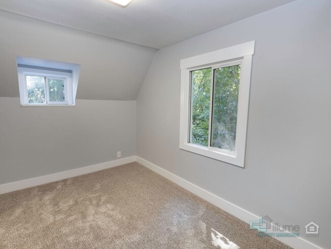 Building Photo - 3 Bedroom... Sweet Story-Book Mid-Century ...