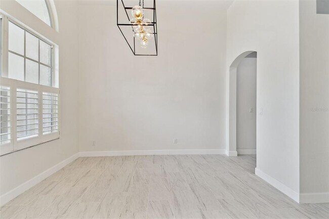 Building Photo - 13792 Long Lake Ln