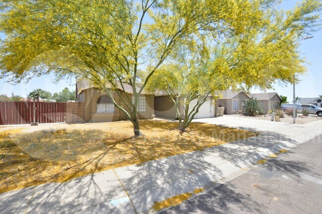 Primary Photo - 6609 N 85th Dr