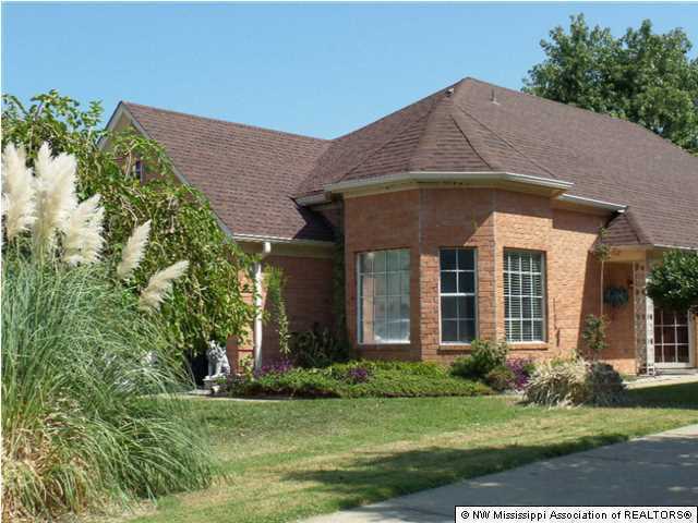 Building Photo - 5884 Alexandria Ln
