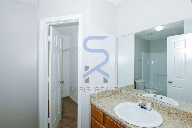 Building Photo - Modern All-Electric Living – 3BR Retreat with 2 Full Baths in Griffin