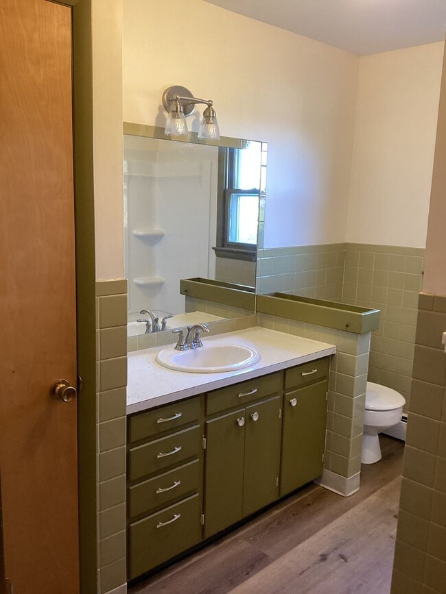 Building Photo - Roomy Rancher in Blue Ridge Summit