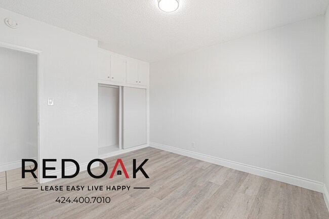 Building Photo - 1214 S Atlantic Dr
