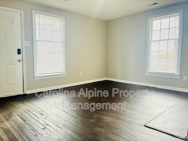 Building Photo - 208 Royster Ave