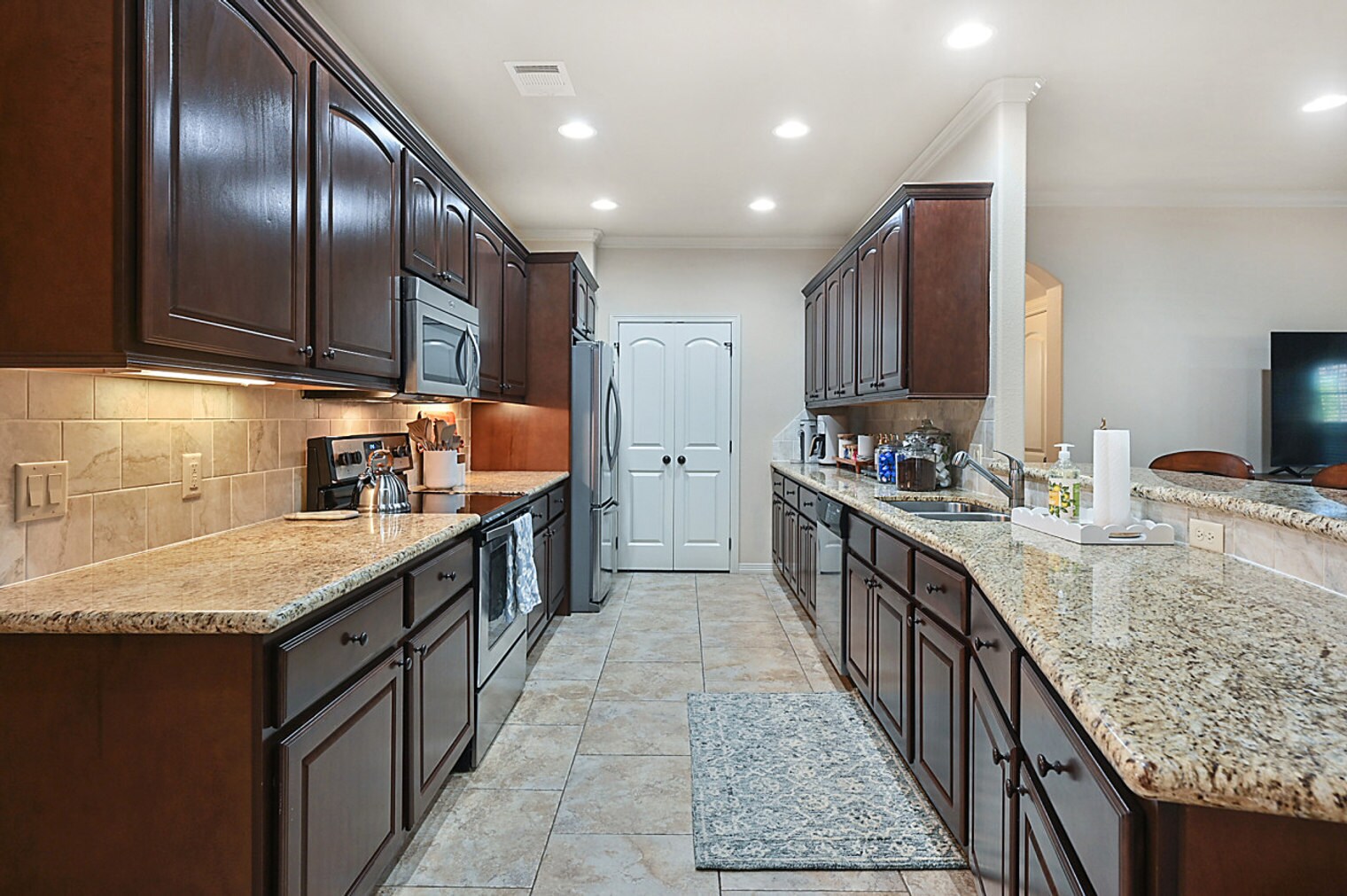 Building Photo - 1416 Cres Ridge Dr