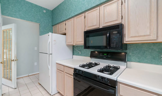 Building Photo - 2 Bedroom 2 Bath Condo Brookstone Baltimor...